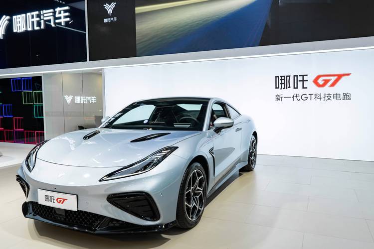 惠州博罗县彩铁思企业管理咨询哪吒汽车在智能汽车领域的表现，领途汽车在新能源汽车市场中的影响力