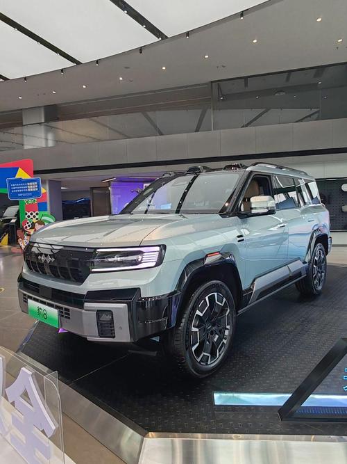 惠州博罗县彩铁思企业管理咨询比亚迪方程豹硬派越野的爆款，英菲尼迪35周年与你共成长